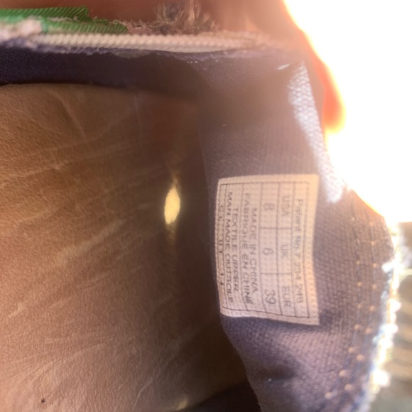 Cute Sanuk flats - Picture 4 of 5